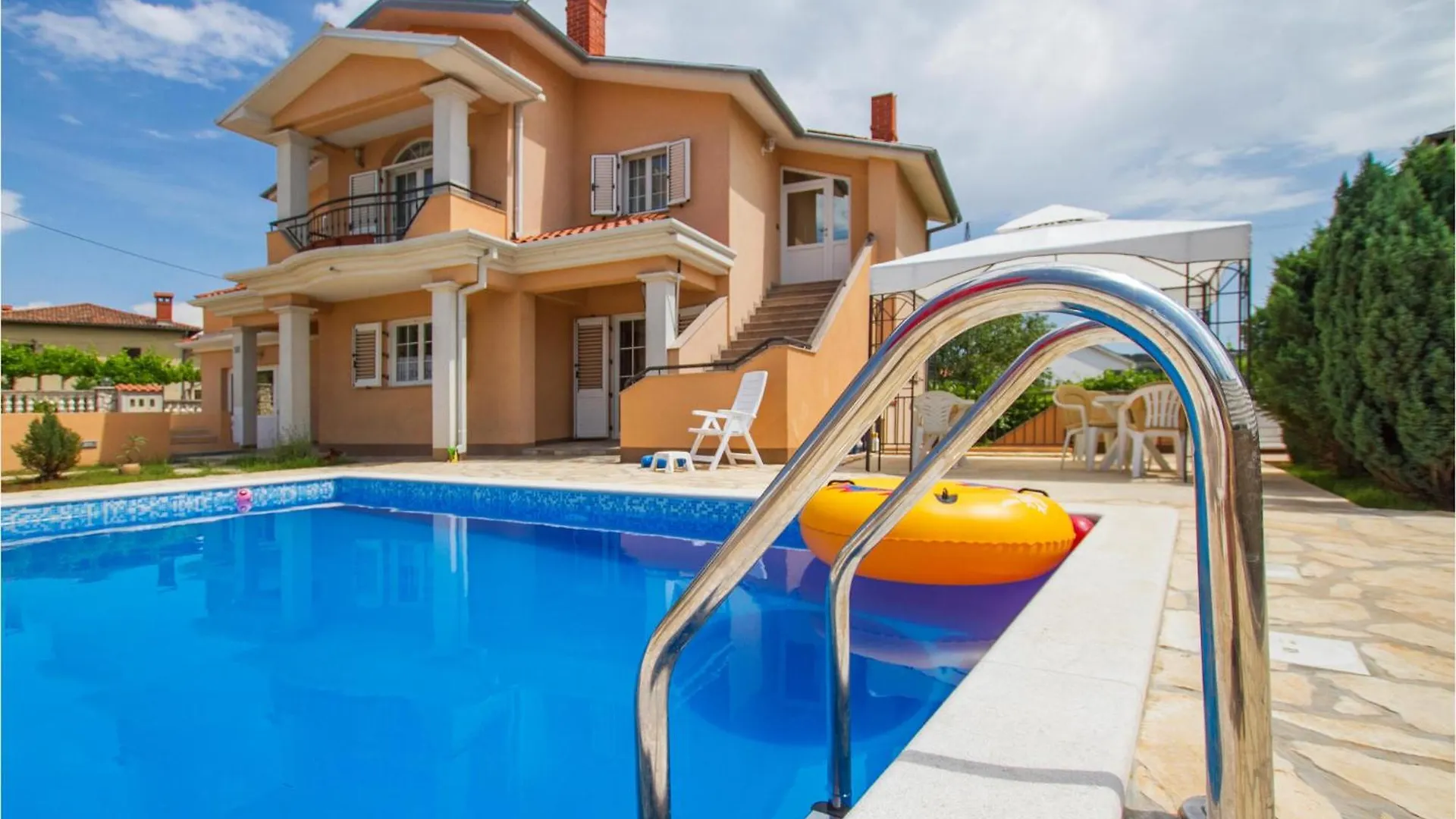 Gorgeous Home In Labin With Outdoor Swimming Pool Prázdninový dům Labin (Istria)